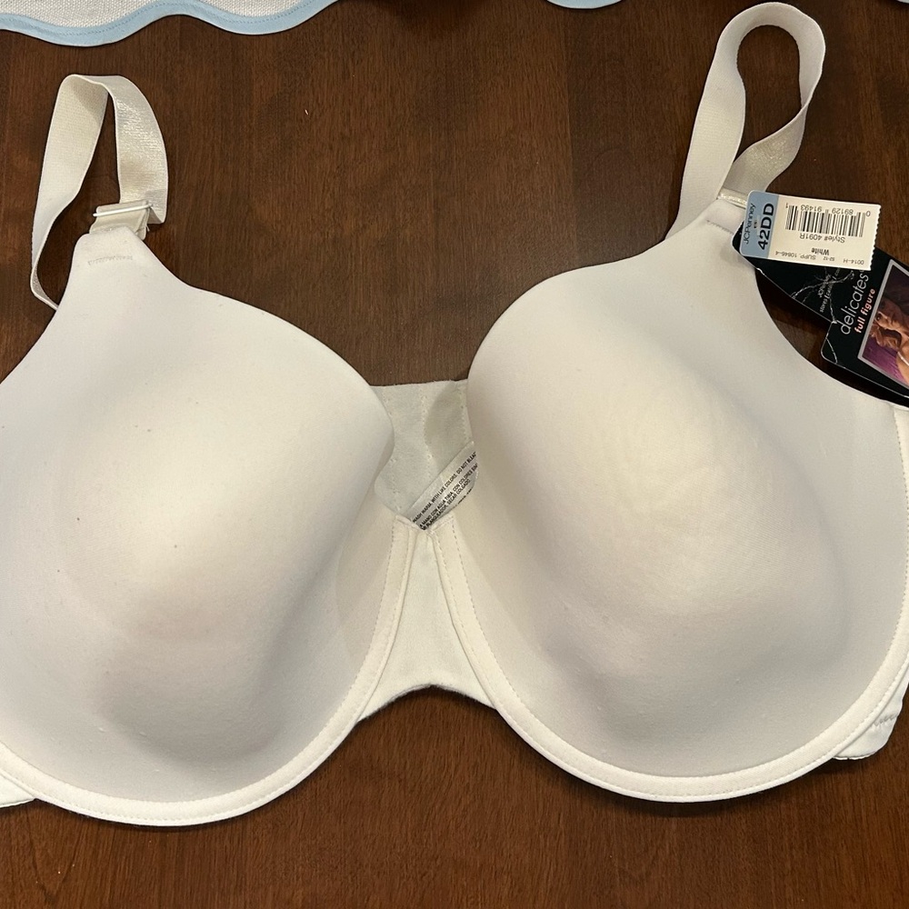 Delicates White Underwire Bra